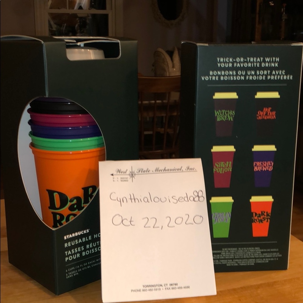 1 packs of Starbucks Halloween 2020 hot cups.
